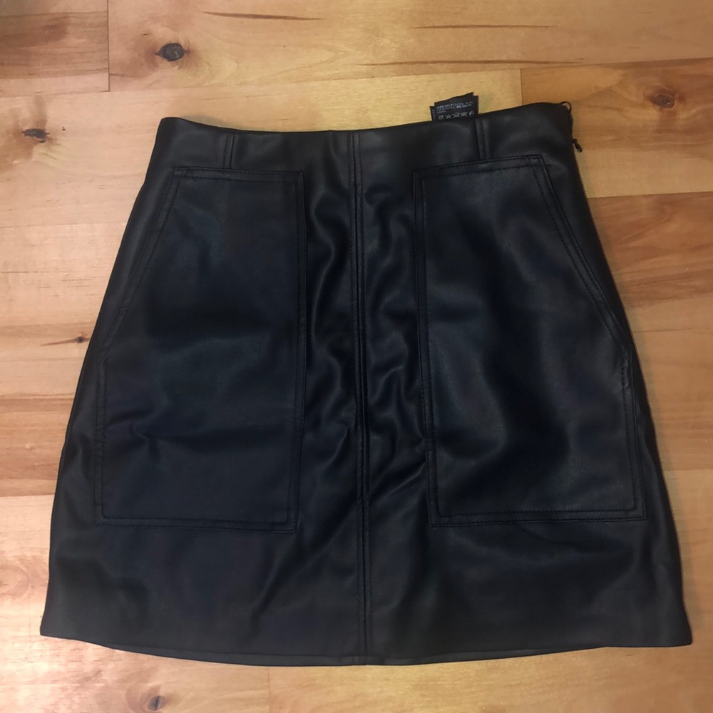 Black leather H&M skirt